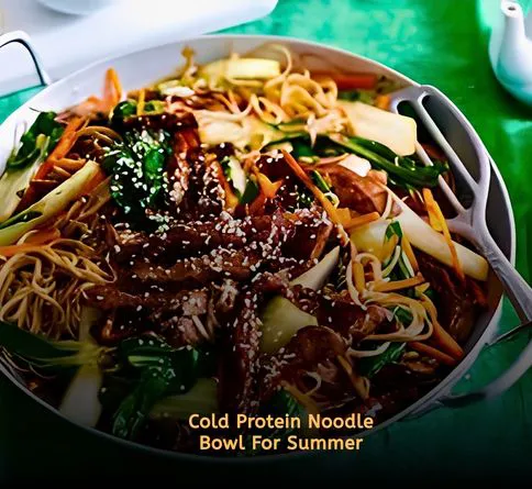 Healthy summer recipes high protein lunch bowls with soba noodles, beef, soy sauce, and green onions.