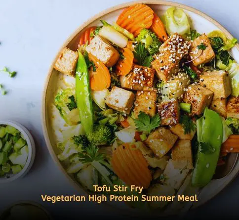 Sesame ginger tofu stir fry with broccoli for a healthy low calorie summer meal.